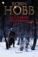 La Citadelle des ombres -  T1 - Au royaume des Six-Duchés, Fitz, un jeune garçon issu d'une lignée royale, fait à la cour le rude apprentissage de la vie. - Robin Hobb - Fantastique - Robin HOBB