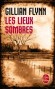 Les lieux sombres -  Début des années 1980. Libby Day a sept ans lorsque sa mère et ses deux sœurs sont assassinées dans la ferme familiale. La petite fille, qui a échappé au massacre, désigne le meurtrier à la police,... - Gillian Flynn -  Thriller -  Flynn-g