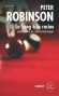 Un jeune homme battu à mort retrouvé dans une ruelle sombre d'une petite ville du Yorkshire - Peter Robinson - Policier -  Robinson-p